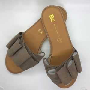 New BC Footwear Taupe Slip On Sandals ~ 8.5